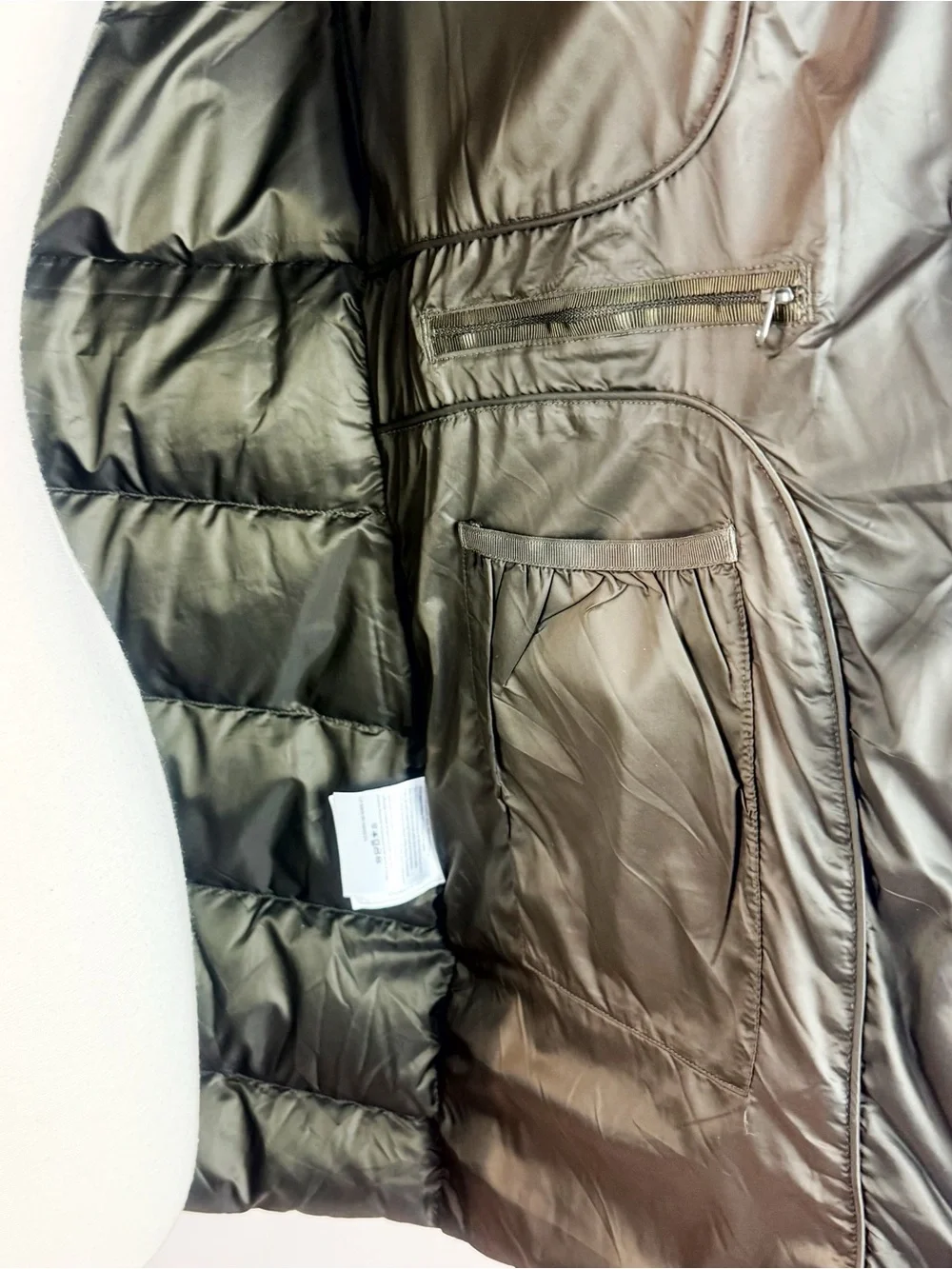 💋lululemon athletica Olive Quilted Down Vest size 6